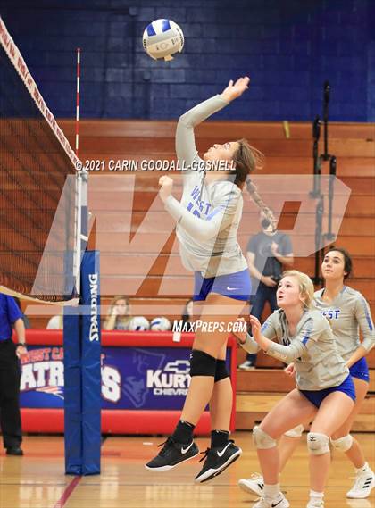 Thumbnail 1 in South Johnston @ West Carteret (NCHSAA Round 1) photogallery.