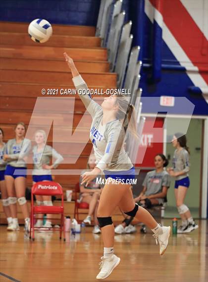 Thumbnail 2 in South Johnston @ West Carteret (NCHSAA Round 1) photogallery.
