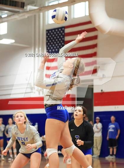 Thumbnail 2 in South Johnston @ West Carteret (NCHSAA Round 1) photogallery.