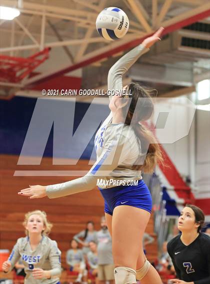 Thumbnail 2 in South Johnston @ West Carteret (NCHSAA Round 1) photogallery.