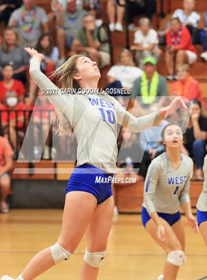 Thumbnail 1 in South Johnston @ West Carteret (NCHSAA Round 1) photogallery.