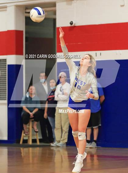 Thumbnail 2 in South Johnston @ West Carteret (NCHSAA Round 1) photogallery.