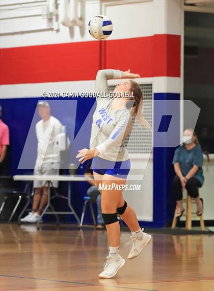 Thumbnail 1 in South Johnston @ West Carteret (NCHSAA Round 1) photogallery.
