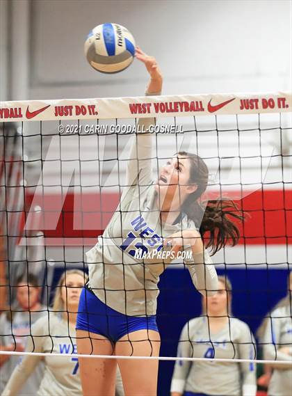 Thumbnail 1 in South Johnston @ West Carteret (NCHSAA Round 1) photogallery.