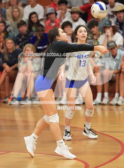 Thumbnail 2 in South Johnston @ West Carteret (NCHSAA Round 1) photogallery.
