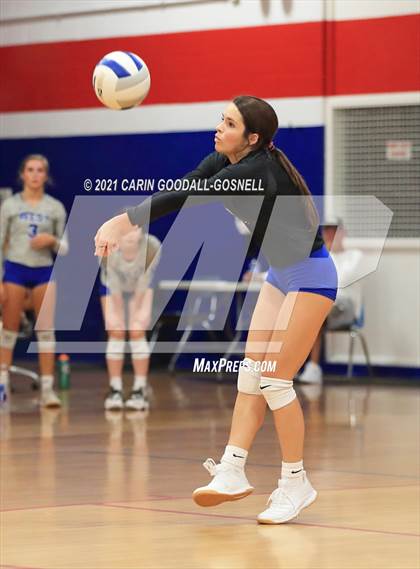 Thumbnail 3 in South Johnston @ West Carteret (NCHSAA Round 1) photogallery.
