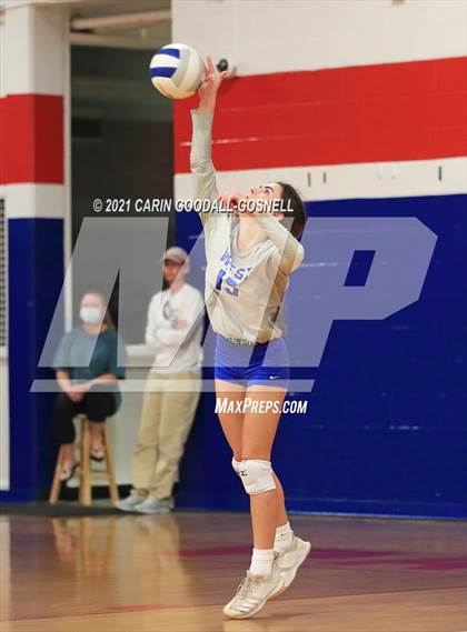 Thumbnail 2 in South Johnston @ West Carteret (NCHSAA Round 1) photogallery.