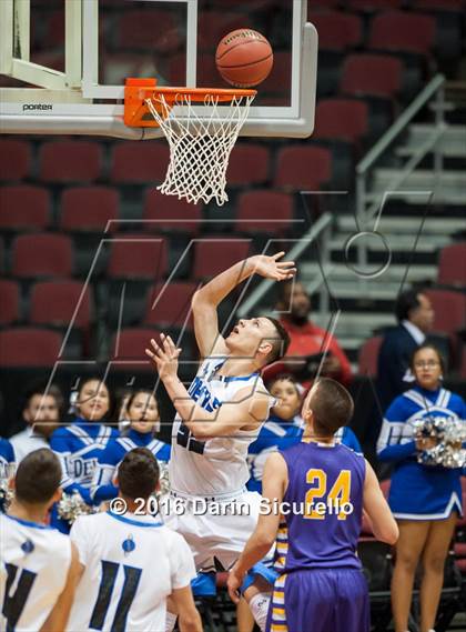 Thumbnail 1 in Sunnyside vs. Sunrise Mountain (AIA Division 2 Quarterfinal) photogallery.