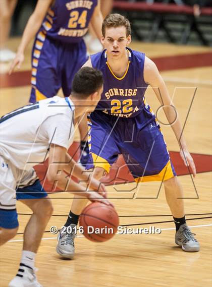 Thumbnail 3 in Sunnyside vs. Sunrise Mountain (AIA Division 2 Quarterfinal) photogallery.