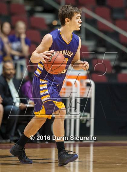 Thumbnail 3 in Sunnyside vs. Sunrise Mountain (AIA Division 2 Quarterfinal) photogallery.
