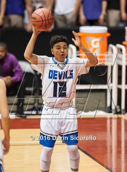 Thumbnail 3 in Sunnyside vs. Sunrise Mountain (AIA Division 2 Quarterfinal) photogallery.