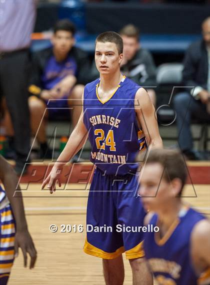 Thumbnail 2 in Sunnyside vs. Sunrise Mountain (AIA Division 2 Quarterfinal) photogallery.
