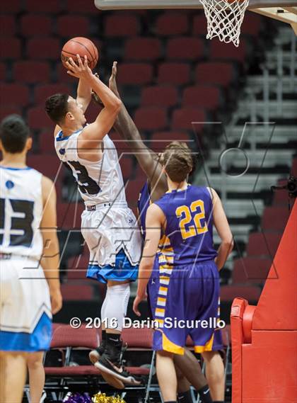 Thumbnail 3 in Sunnyside vs. Sunrise Mountain (AIA Division 2 Quarterfinal) photogallery.