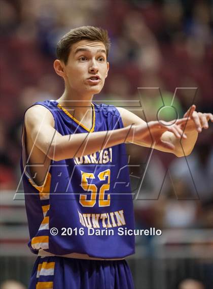 Thumbnail 2 in Sunnyside vs. Sunrise Mountain (AIA Division 2 Quarterfinal) photogallery.