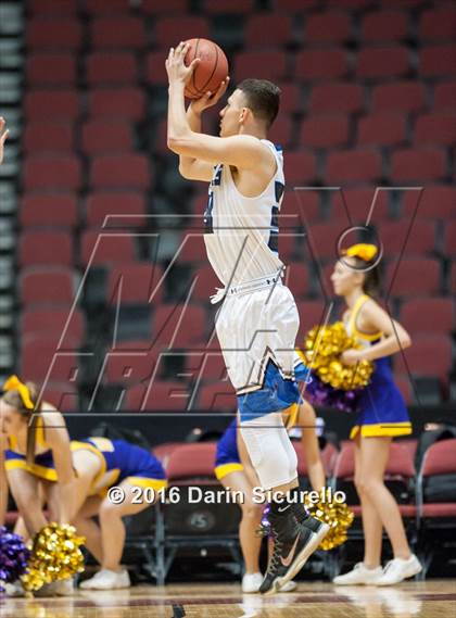 Thumbnail 1 in Sunnyside vs. Sunrise Mountain (AIA Division 2 Quarterfinal) photogallery.