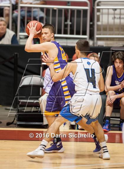 Thumbnail 2 in Sunnyside vs. Sunrise Mountain (AIA Division 2 Quarterfinal) photogallery.