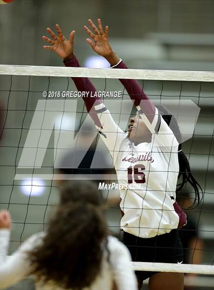 Thumbnail 3 in Nimitz vs Lewisville photogallery.