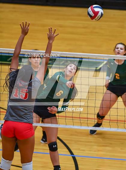 Thumbnail 3 in Rowe [Nikki] vs Lee [Robert E.] (NEISD Volleyball Tournament) photogallery.