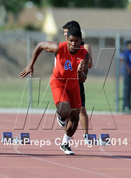 Thumbnail 1 in Los Altos @ West Covina Boys Varsity Track & Field photogallery.