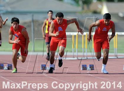 Thumbnail 3 in Los Altos @ West Covina Boys Varsity Track & Field photogallery.