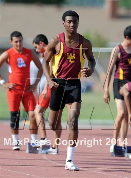 Thumbnail 3 in Los Altos @ West Covina Boys Varsity Track & Field photogallery.