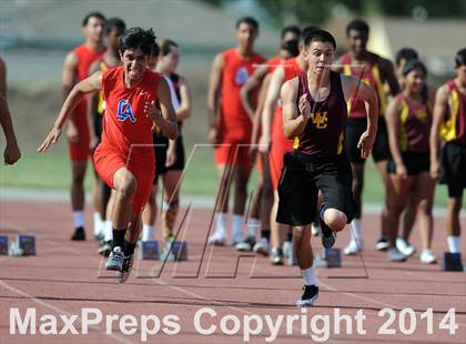 Thumbnail 2 in Los Altos @ West Covina Boys Varsity Track & Field photogallery.