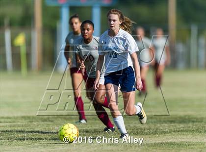 Thumbnail 2 in Dobyns-Bennett @ Sullivan South photogallery.