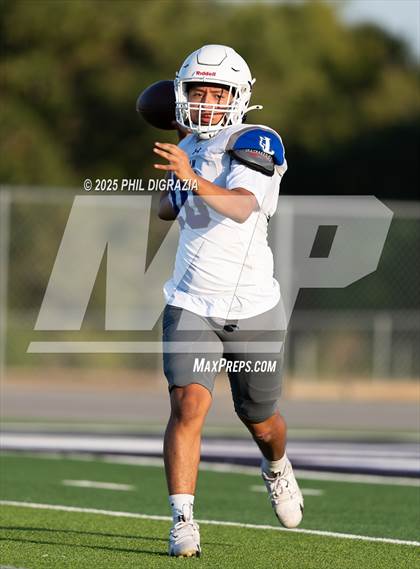 Thumbnail 1 in JV: Lehman @ College Station photogallery.