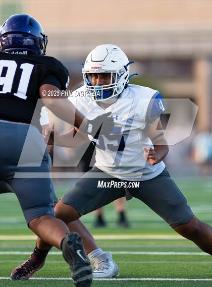 Thumbnail 1 in JV: Lehman @ College Station photogallery.