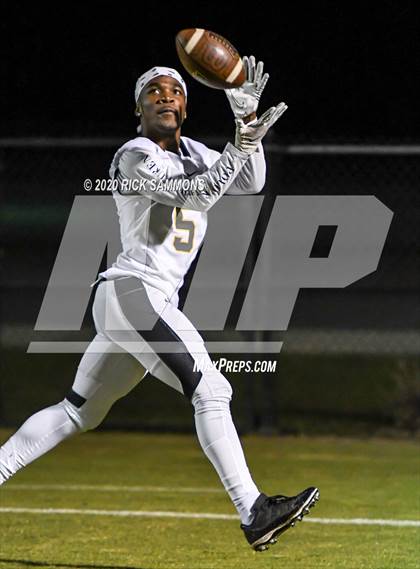 Thumbnail 2 in Dillon @ Gilbert (SCHSL Class AAA Second Round Playoff) photogallery.