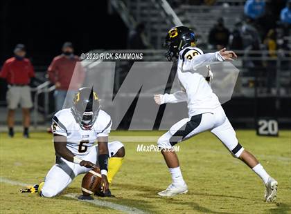 Thumbnail 1 in Dillon @ Gilbert (SCHSL Class AAA Second Round Playoff) photogallery.