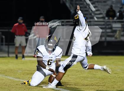 Thumbnail 2 in Dillon @ Gilbert (SCHSL Class AAA Second Round Playoff) photogallery.