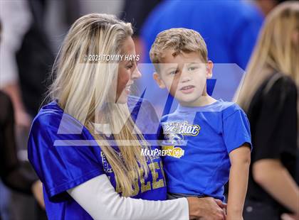 Thumbnail 1 in Whitesboro vs. Brock (UIL 3A Region Final) photogallery.