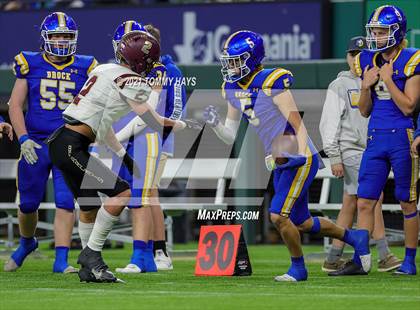 Thumbnail 1 in Whitesboro vs. Brock (UIL 3A Region Final) photogallery.