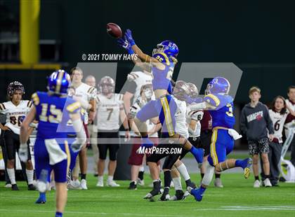 Thumbnail 1 in Whitesboro vs. Brock (UIL 3A Region Final) photogallery.