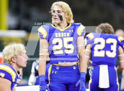Thumbnail 2 in Whitesboro vs. Brock (UIL 3A Region Final) photogallery.