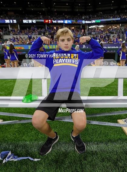 Thumbnail 3 in Whitesboro vs. Brock (UIL 3A Region Final) photogallery.