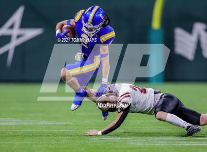 Thumbnail 1 in Whitesboro vs. Brock (UIL 3A Region Final) photogallery.