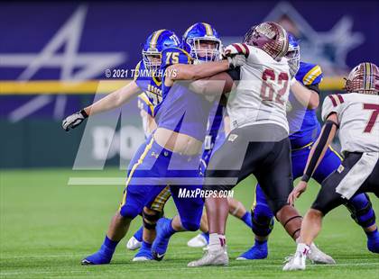 Thumbnail 1 in Whitesboro vs. Brock (UIL 3A Region Final) photogallery.