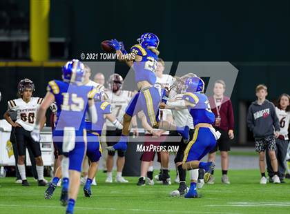 Thumbnail 1 in Whitesboro vs. Brock (UIL 3A Region Final) photogallery.
