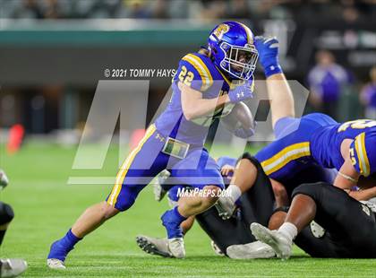 Thumbnail 1 in Whitesboro vs. Brock (UIL 3A Region Final) photogallery.