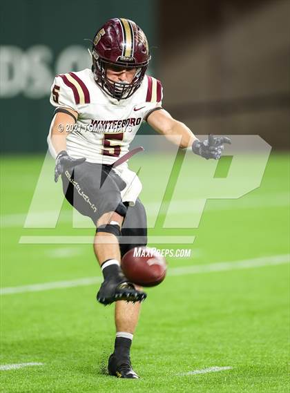 Thumbnail 1 in Whitesboro vs. Brock (UIL 3A Region Final) photogallery.
