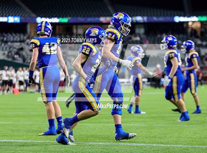 Thumbnail 2 in Whitesboro vs. Brock (UIL 3A Region Final) photogallery.