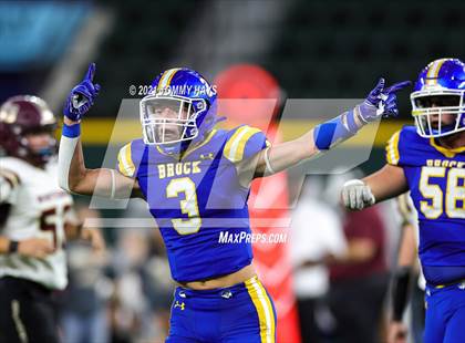 Thumbnail 1 in Whitesboro vs. Brock (UIL 3A Region Final) photogallery.