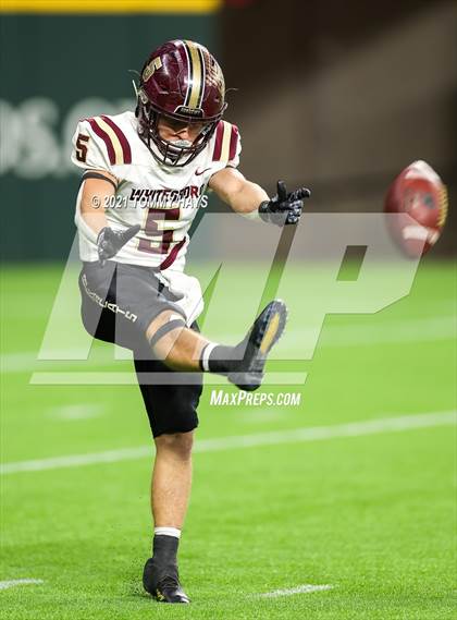 Thumbnail 2 in Whitesboro vs. Brock (UIL 3A Region Final) photogallery.