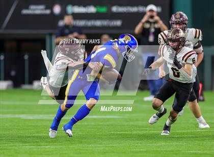 Thumbnail 2 in Whitesboro vs. Brock (UIL 3A Region Final) photogallery.
