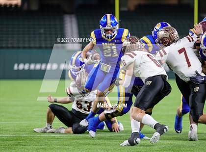 Thumbnail 2 in Whitesboro vs. Brock (UIL 3A Region Final) photogallery.