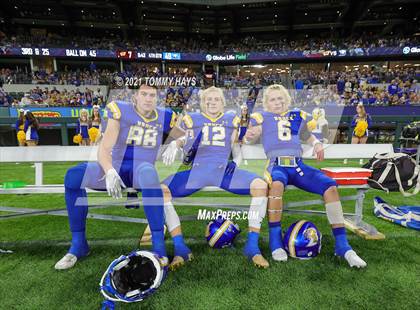 Thumbnail 2 in Whitesboro vs. Brock (UIL 3A Region Final) photogallery.
