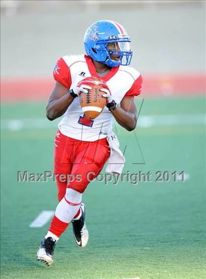 Thumbnail 2 in South Garland vs. Longview (5A Division 2 Region 2 Area Playoffs) photogallery.