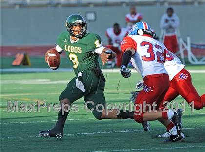 Thumbnail 2 in South Garland vs. Longview (5A Division 2 Region 2 Area Playoffs) photogallery.
